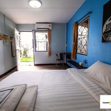 Hotel Tommy Huts à Chiang Mai Extérieur photo