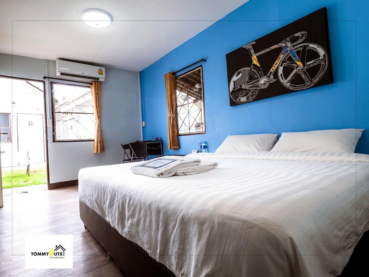 Hotel Tommy Huts à Chiang Mai Extérieur photo