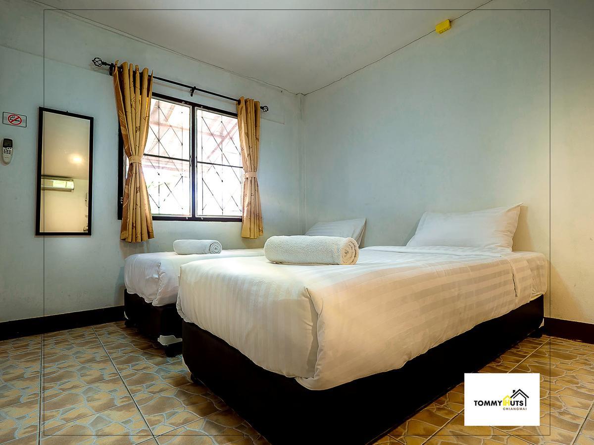 Hotel Tommy Huts à Chiang Mai Extérieur photo