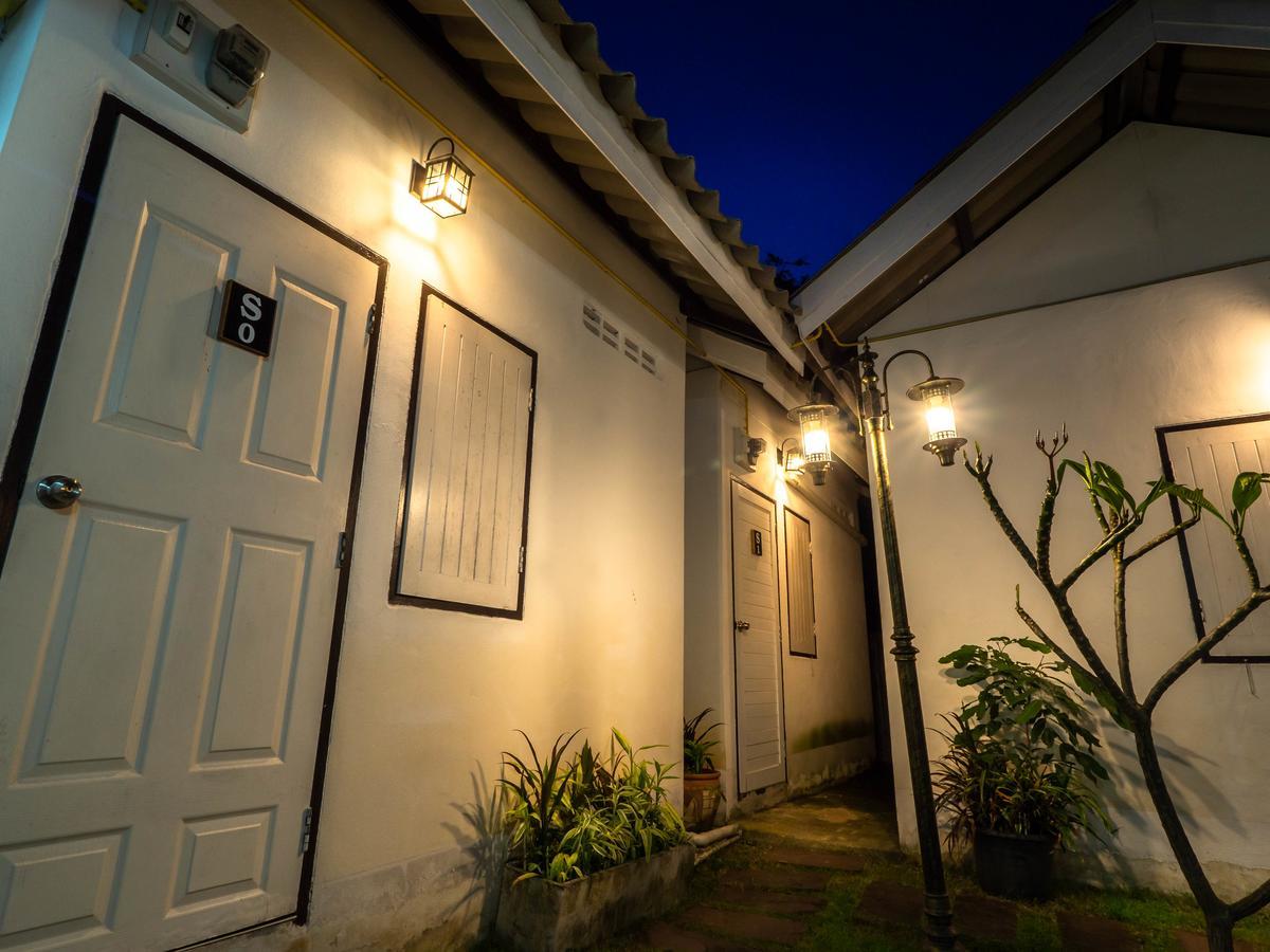Hotel Tommy Huts à Chiang Mai Extérieur photo